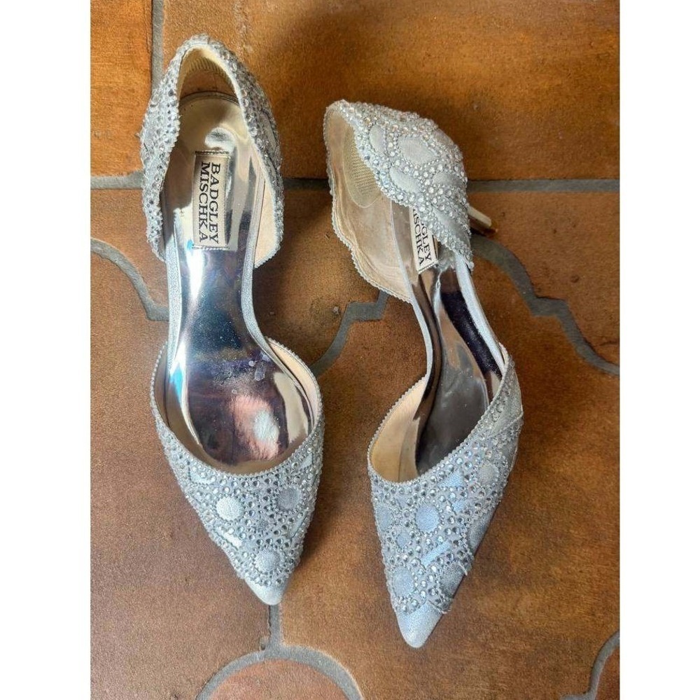 Badgley Mischka Ginny d'Orsay Pointed Toe Pumps Crystal Kitten Heel 8.5 Wedding - Picture 3 of 9